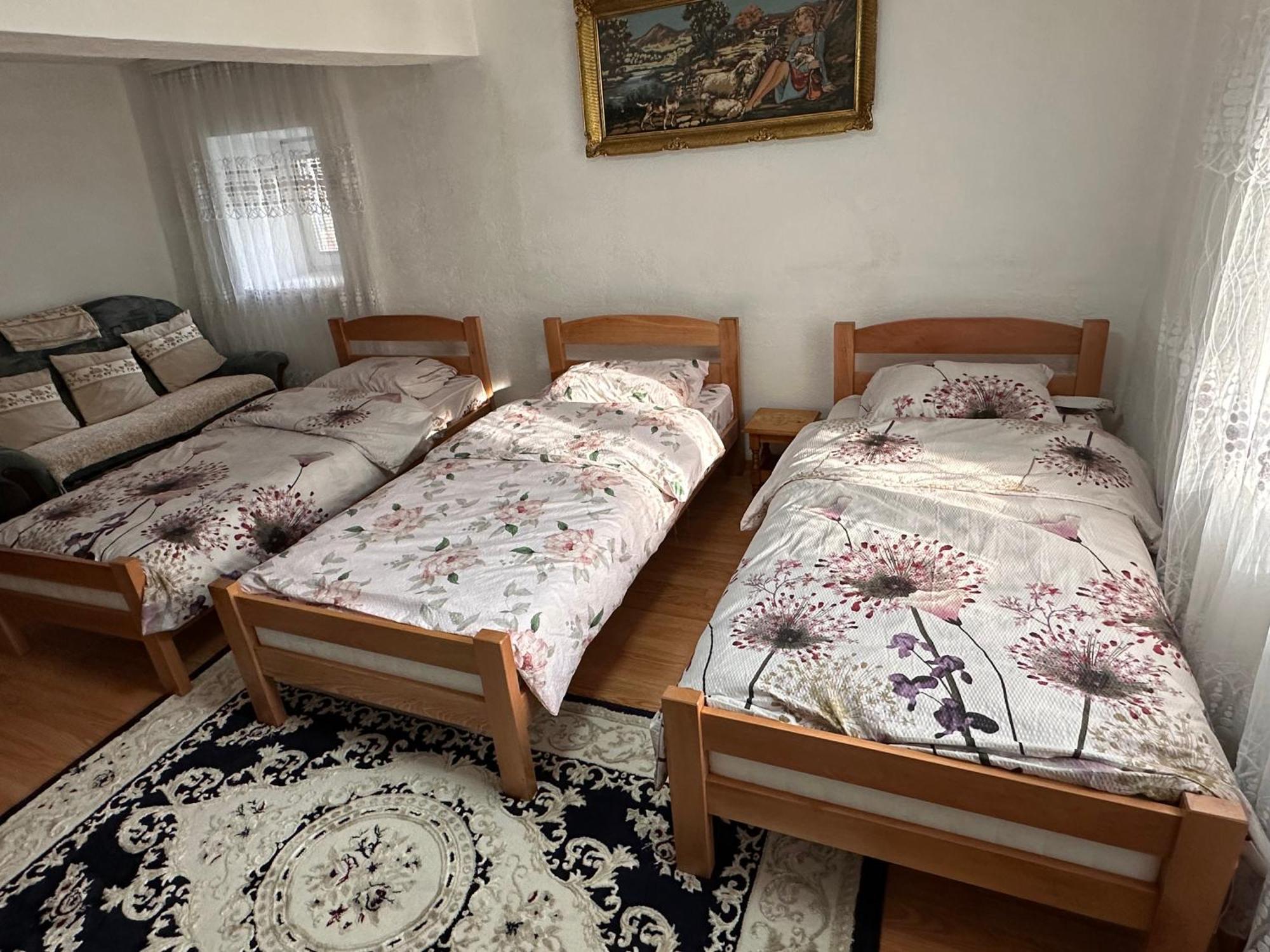 Guest House Guri Vuthaj Kültér fotó