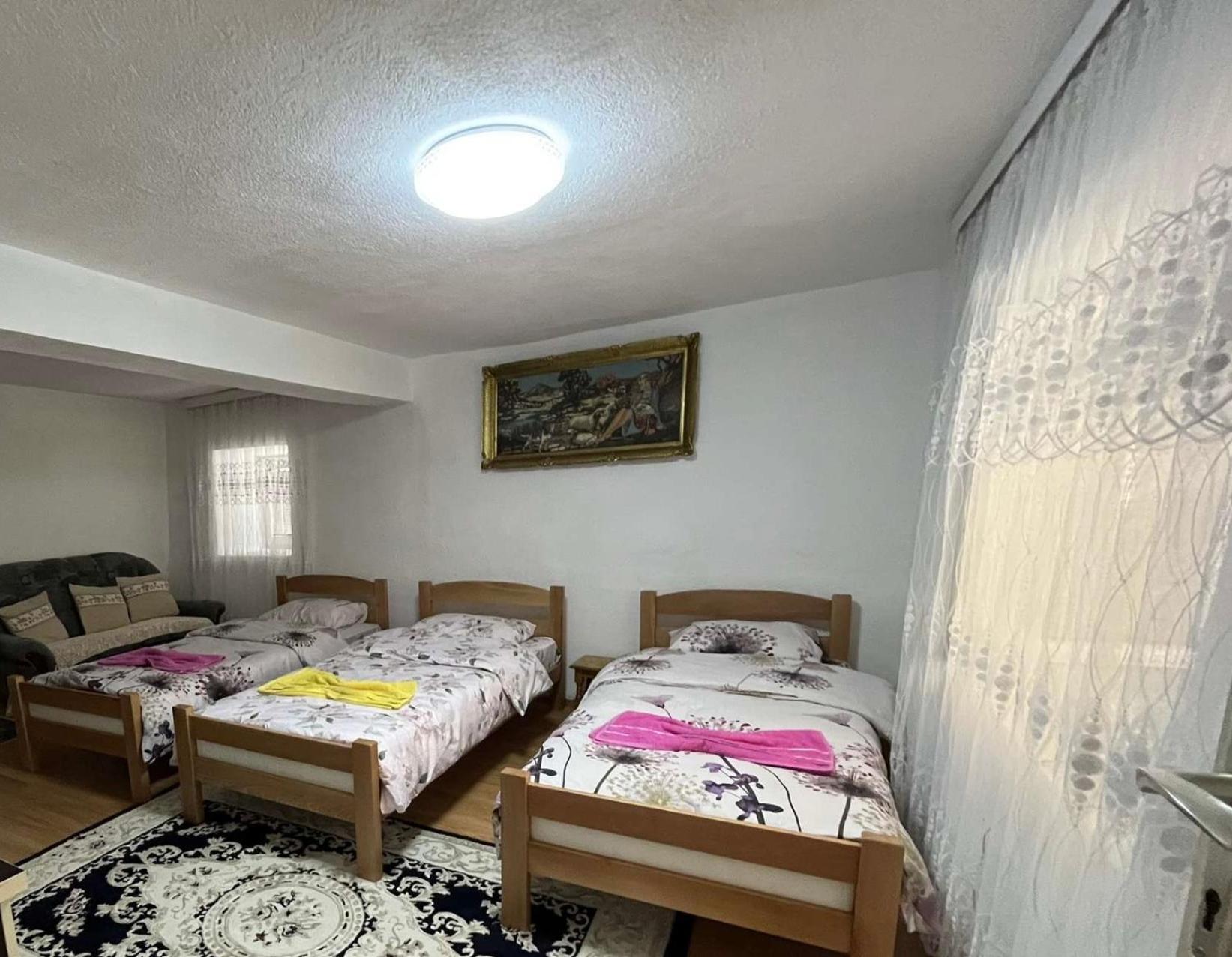 Guest House Guri Vuthaj Kültér fotó