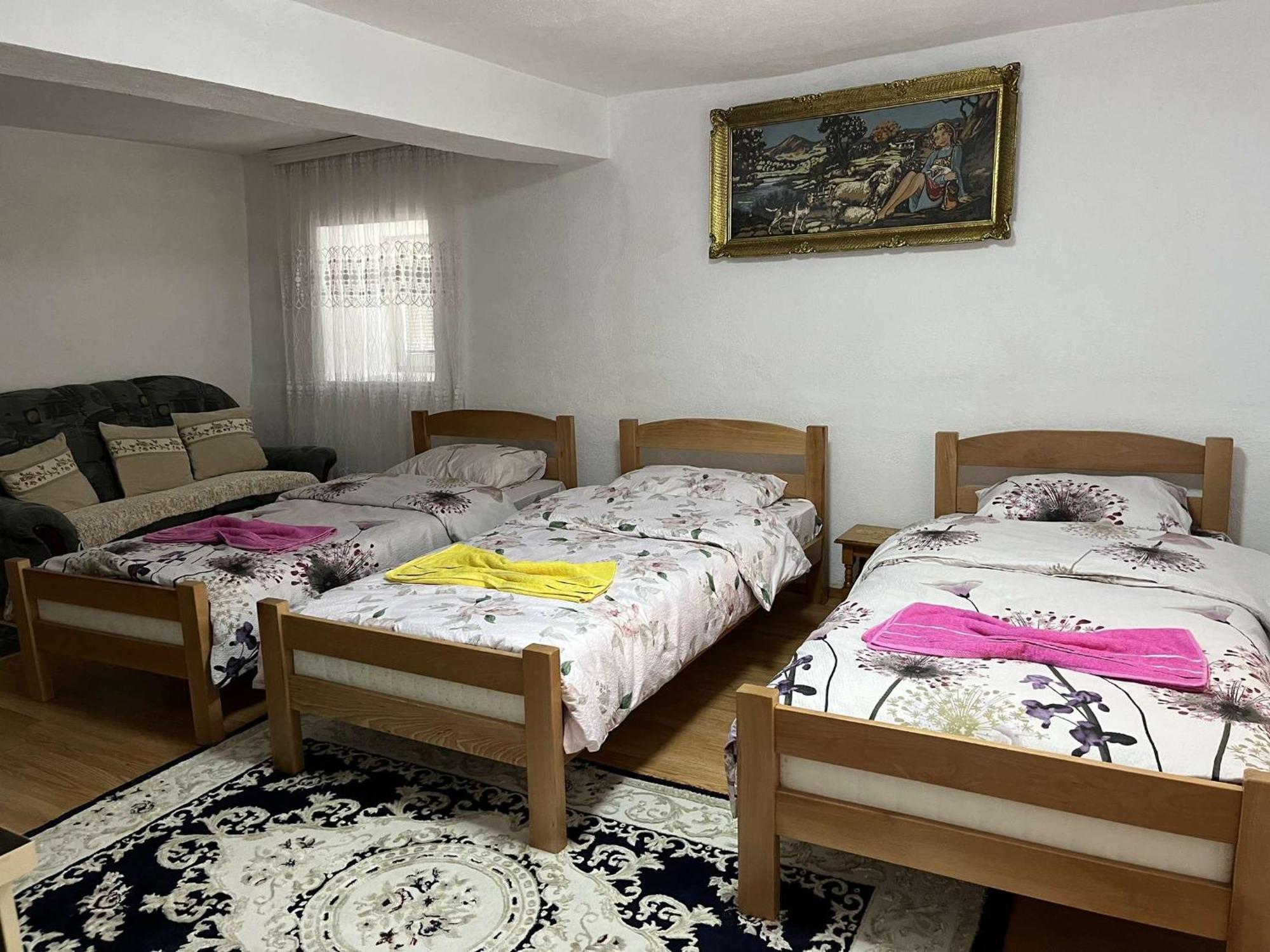 Guest House Guri Vuthaj Kültér fotó