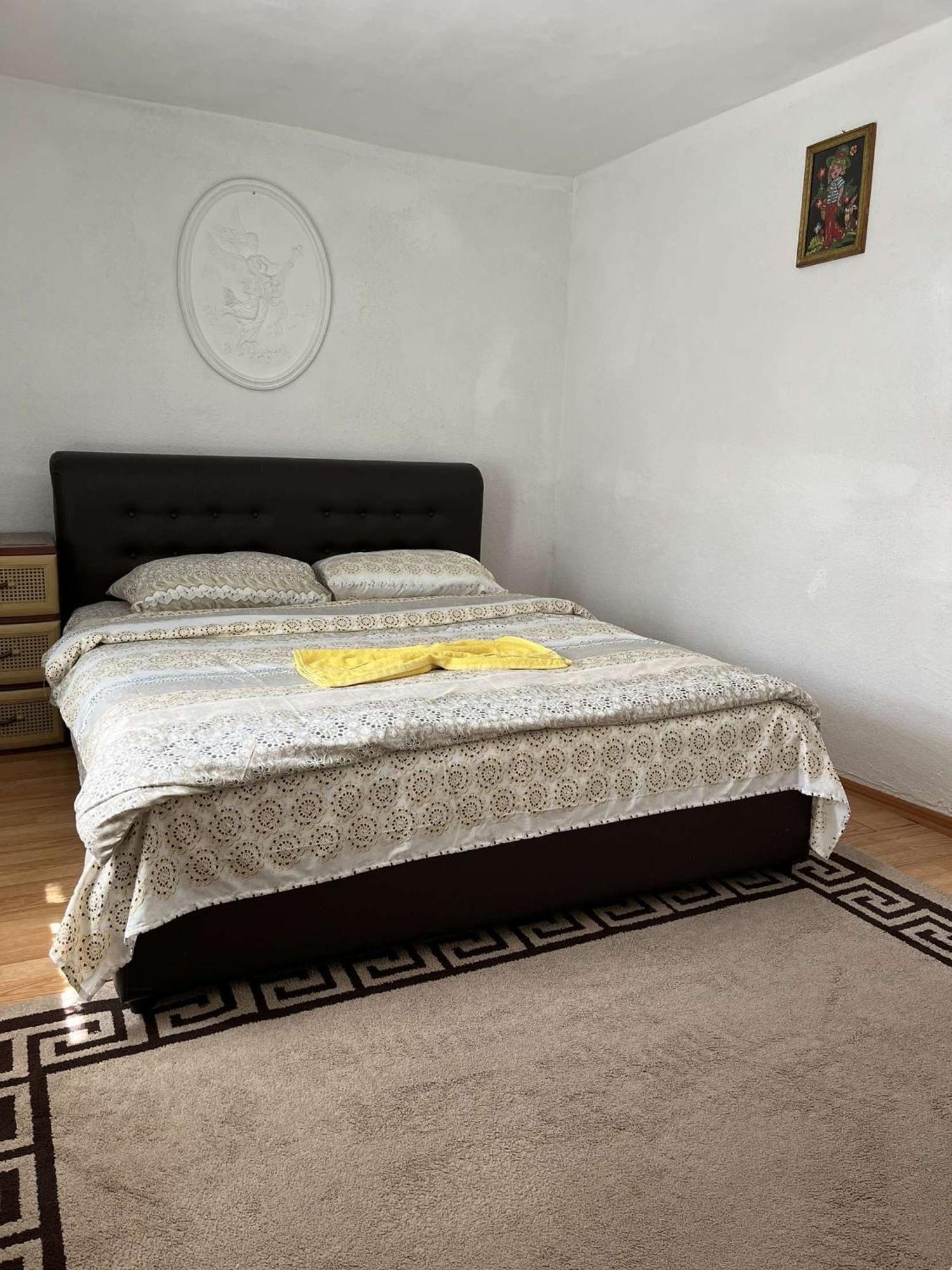 Guest House Guri Vuthaj Kültér fotó