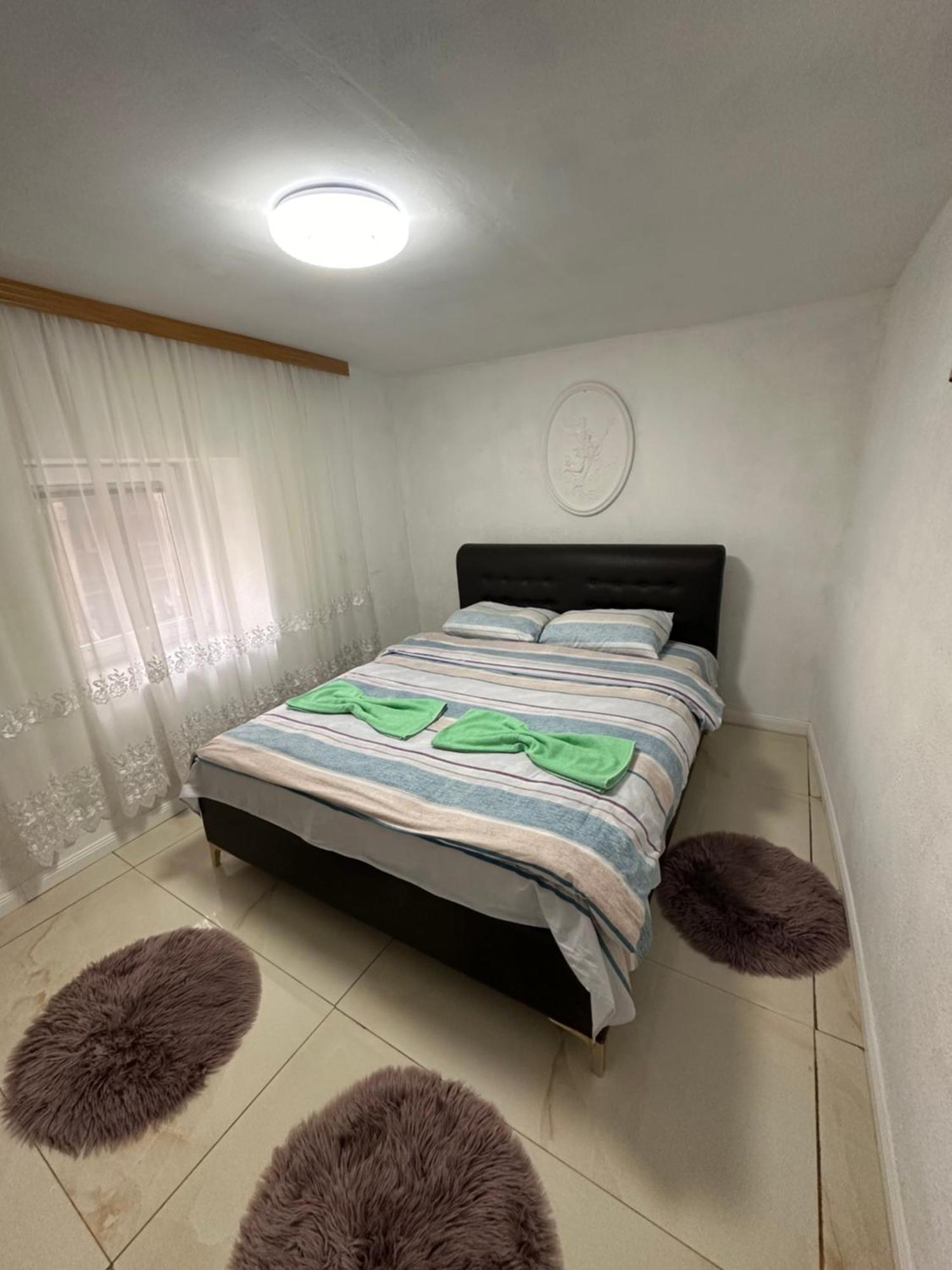 Guest House Guri Vuthaj Kültér fotó